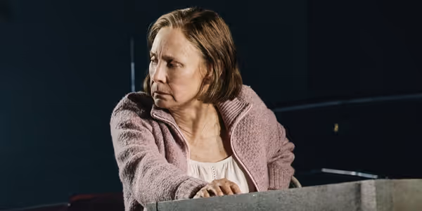 DEATH OF A SALESMAN's Laurie Metcalf Wins 2026 Tony Award for Best Actress in a Featured Role in a Play Photo