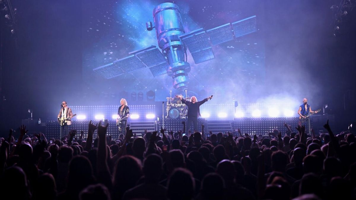 DEF LEPPARD & GOO GOO DOLLS Tour Kicks Off Spring 2027