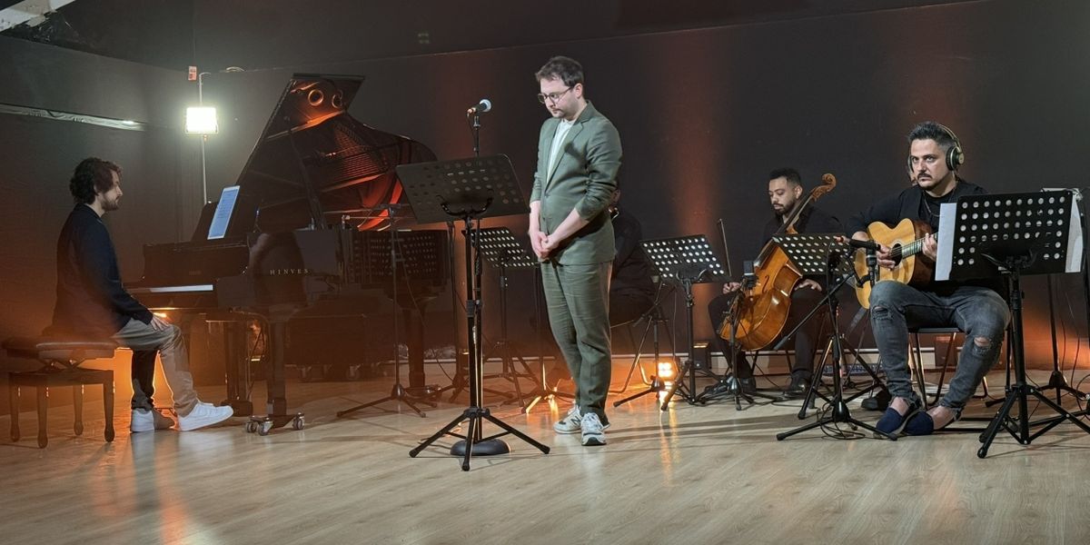 AUDIO: Dustin Calderón presenta 'Para siempre, Tal vez' junto al cantante y actor Alberto Frías