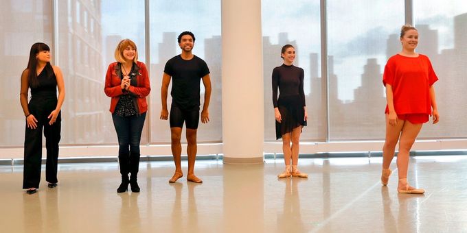 Danse Lumière To Present Pop-Up Ballet At City Center Photos