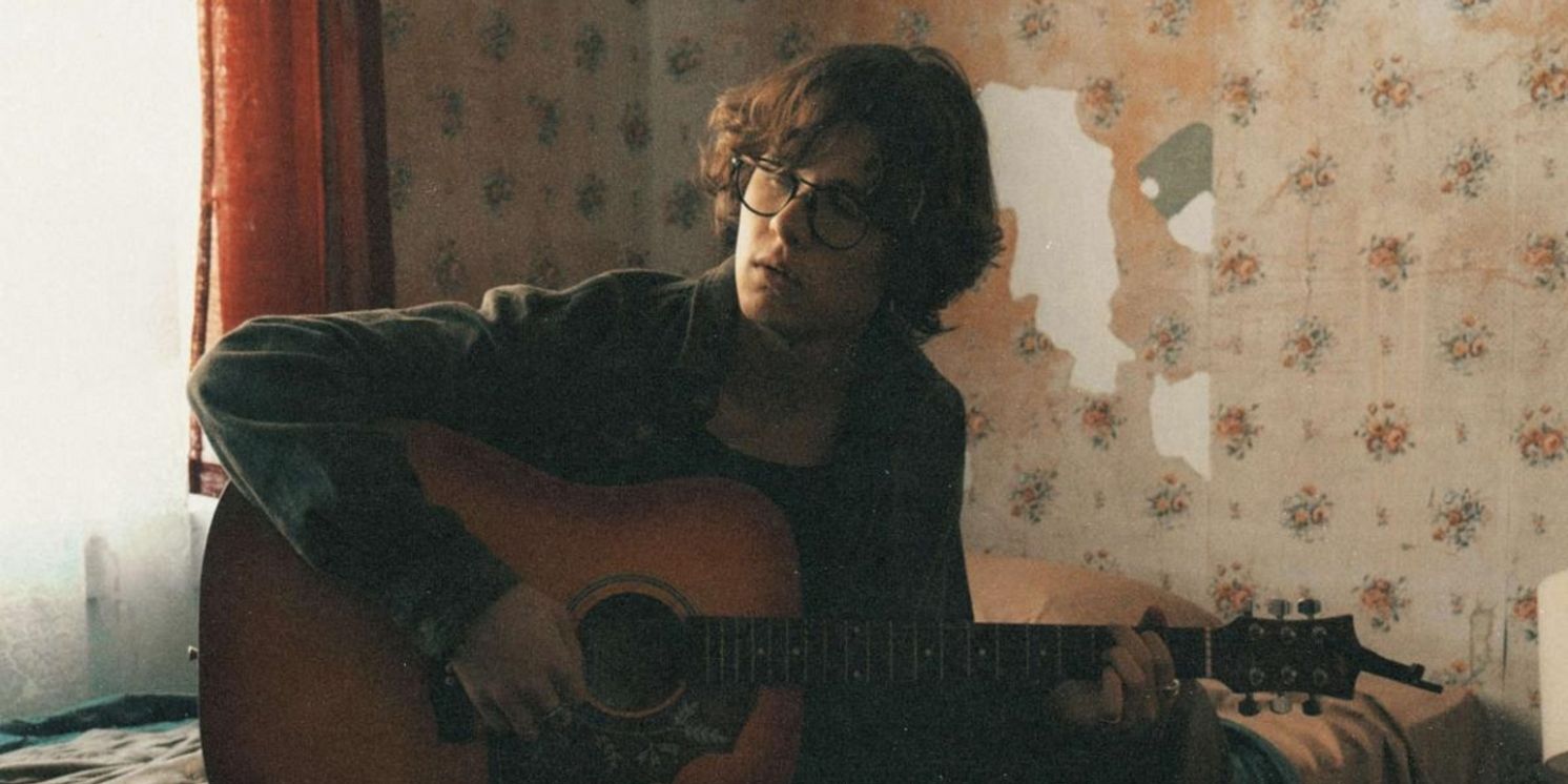 David Kushner Releases 'Hero' Ahead of North American Tour  Image