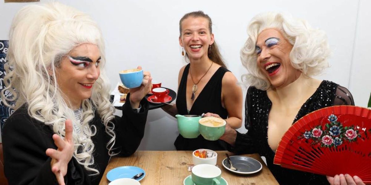 Deaf Gay Drag Queens Come to Edinburgh