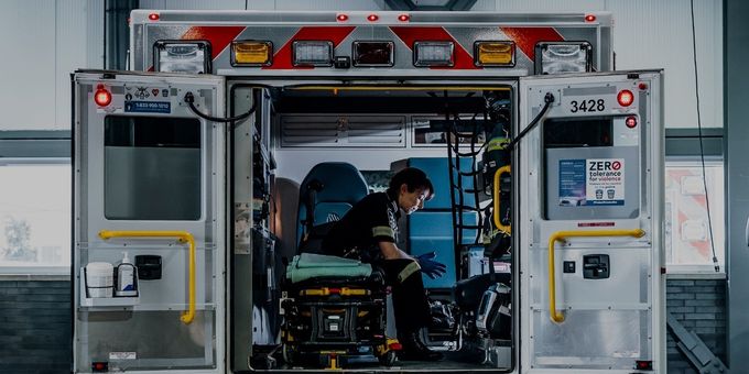 Dr. Janet McMordie Stars in VITALS at Factory Theatre This May Photos