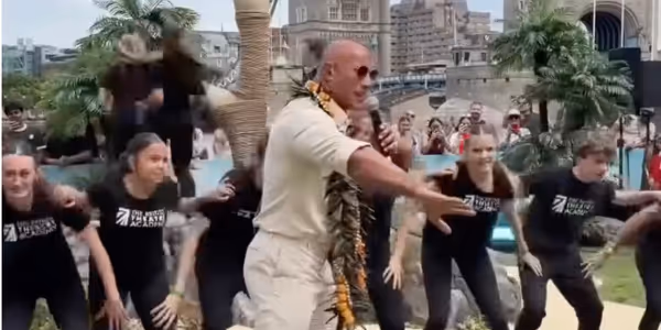 Video: Dwayne Johnson Surprises British Theatre Students With MOANA Performance Photo