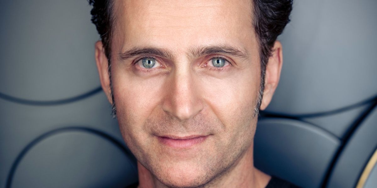 Dweezil Zappa to Bring THE ROX (POSTOPH)Y Tour To The Newton Theatre
