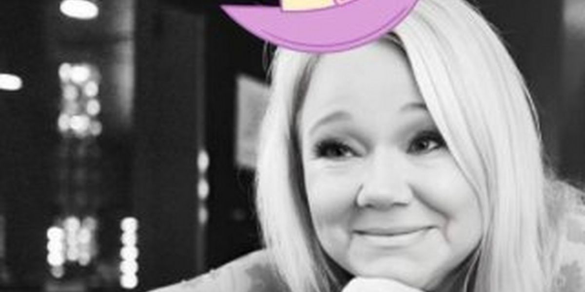 EDINBURGH 2023: Review: CAROLINE RHEA: I IDENTIFY AS A WITCH, Gilded Balloon