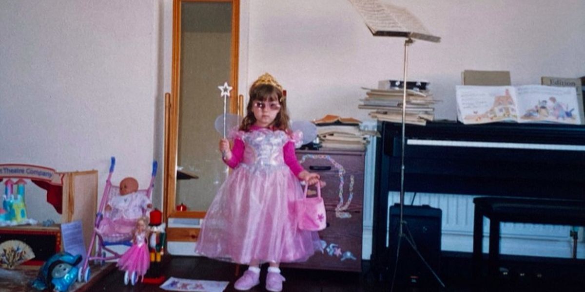 EDINBURGH 2023: Review: MY DAD WEARS A DRESS, Underbelly
