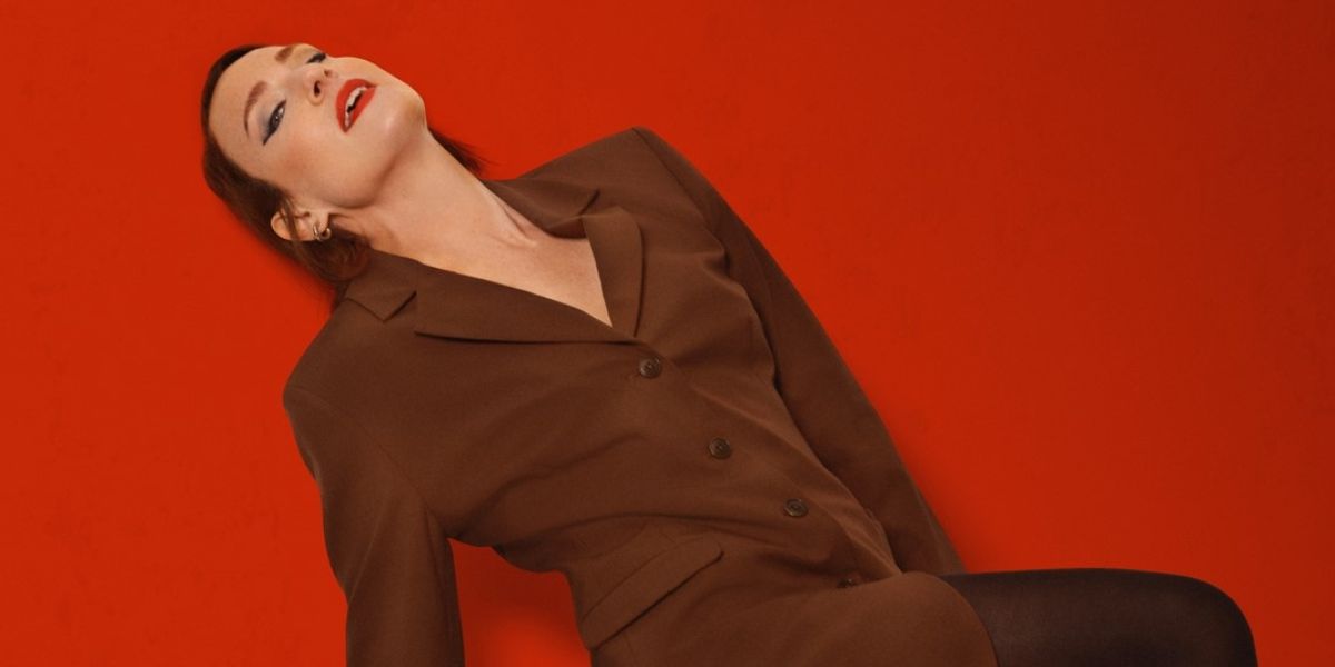 Edinburgh Comedy Award Nominee Sara Barron Brings New Show ANYTHING FOR YOU To The Edinburgh Festival Fringe
