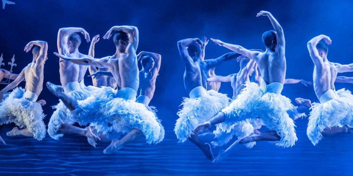 El Teatro Real acoge en noviembre de 2025 la versión de Matthew Bourne de EL LAGO DE LOS CISNES