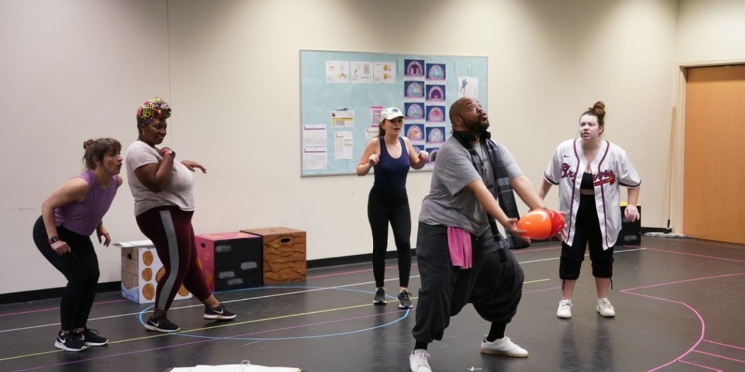 ELEPHANT & PIGGIE'S WE ARE IN A PLAY Comes To Charlotte  Image