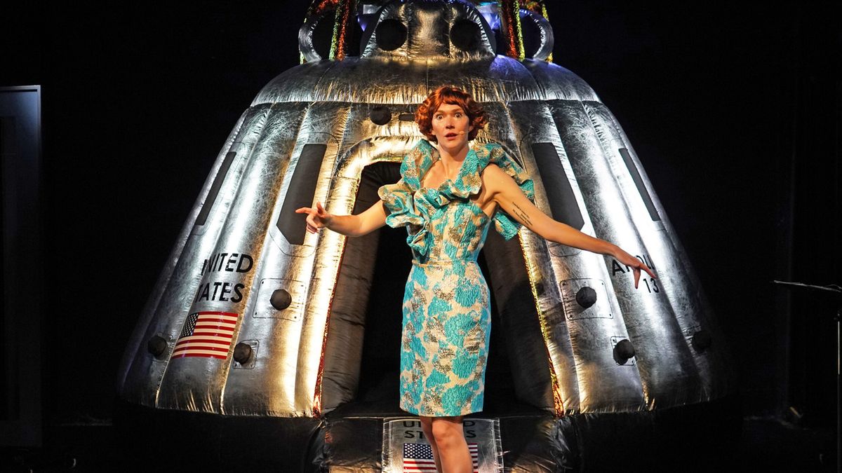 ELF LYONS IS THE WOMAN ON THE EDGE to Extend at SoHo Playhouse