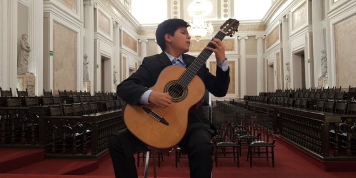 El Guitarrista Bastián Rosales Participará En El Ciclo JÓVENES INTÉRPRETES Del Inbal