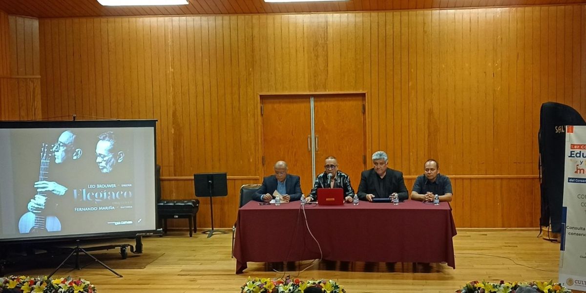 El Guitarrista Fernando Mariña Presentó El Disco Elegíaco, Obra De Leo Brouwer, En El Conservatorio Nacional De Música