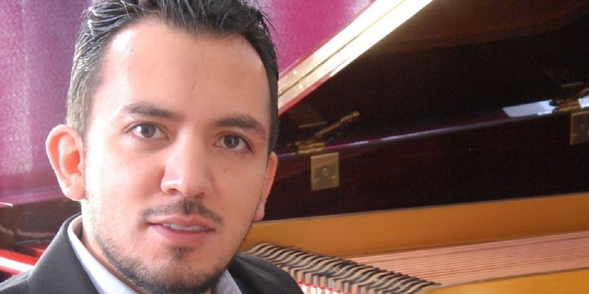 El Pianista Carlos Salmerón, Concertista De Bellas Artes, Participará En Preconcierto En La Sala Ollin Yolliztli