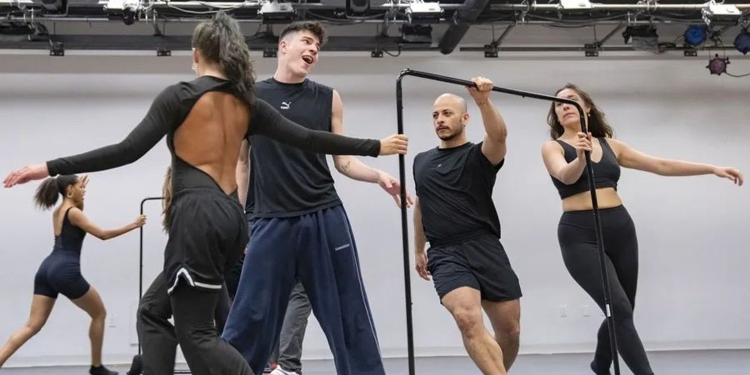 El talento español conquista Washington: Eric González en el estreno mundial de AGUARDIENTE  Image