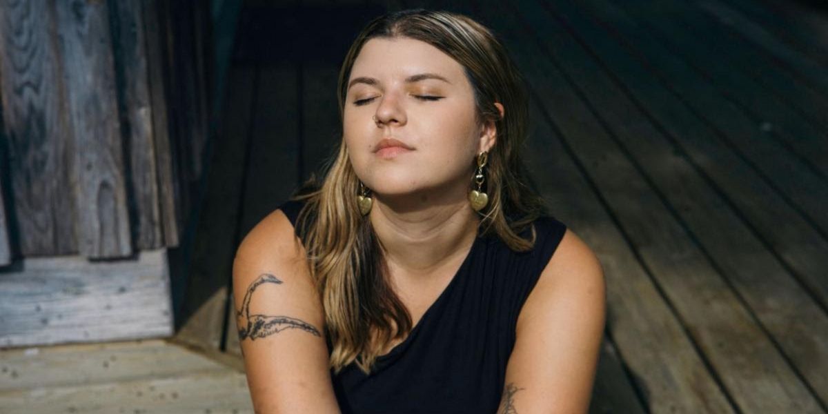 Eliza McLamb Announces Debut Album 'Going Through It' & Shares New Track