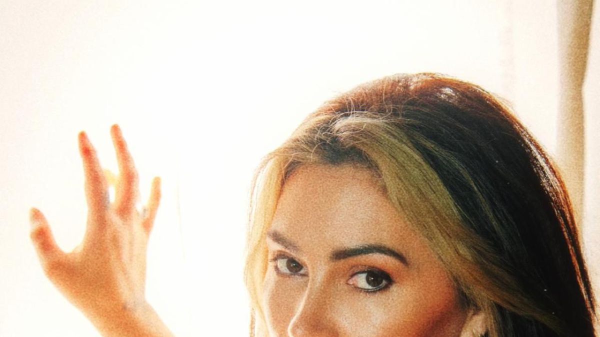 Ella Hooper Releases Nashville Album OVERNIGHT SUCCESS