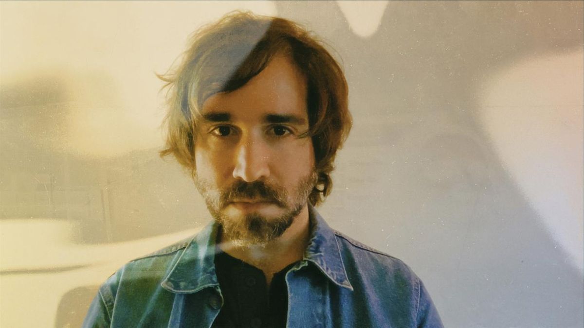Elle Belle Releases New Single Sommerville Girls via Little Record Company