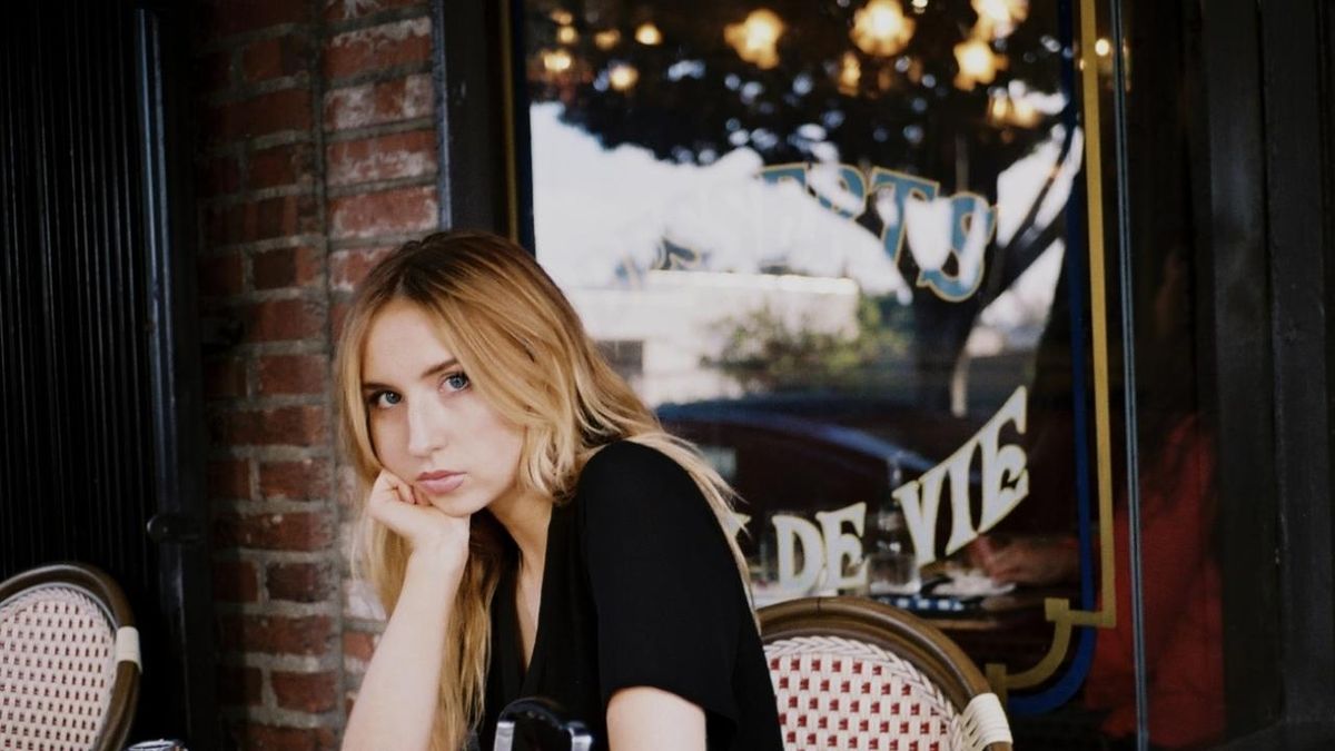 Emmalee Rainbow to Release CAFÉ SOCIETY EP on Boo, Forever Records