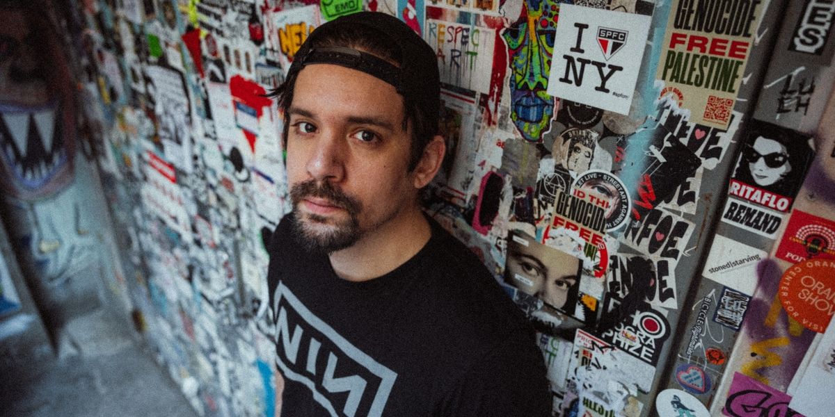 Eric Sleeper Breaks Free of Societal Norms in 'White Fences'