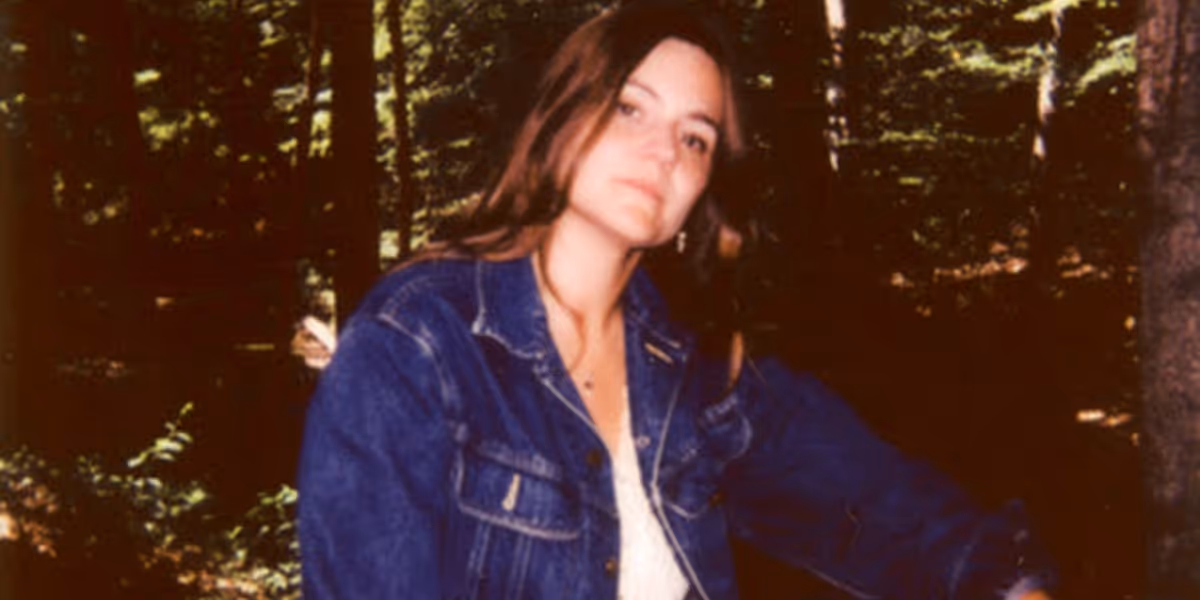 Erin Rae Announces Live Album & Embarks On 'Lighten Up & Try' Headline Tour This Fall