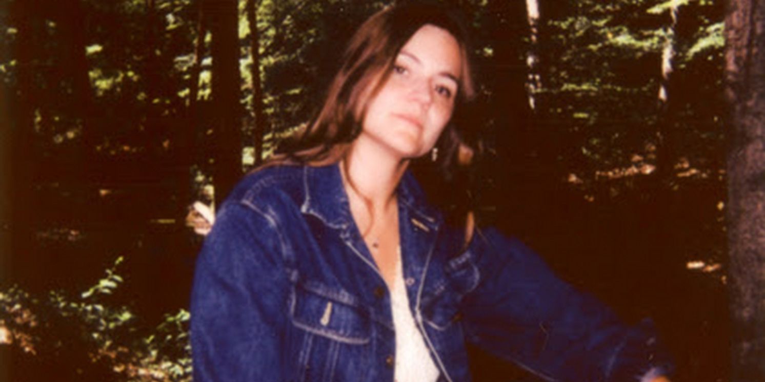 Erin Rae Announces Live Album & Embarks On 'Lighten Up & Try' Headline Tour This Fall  Image