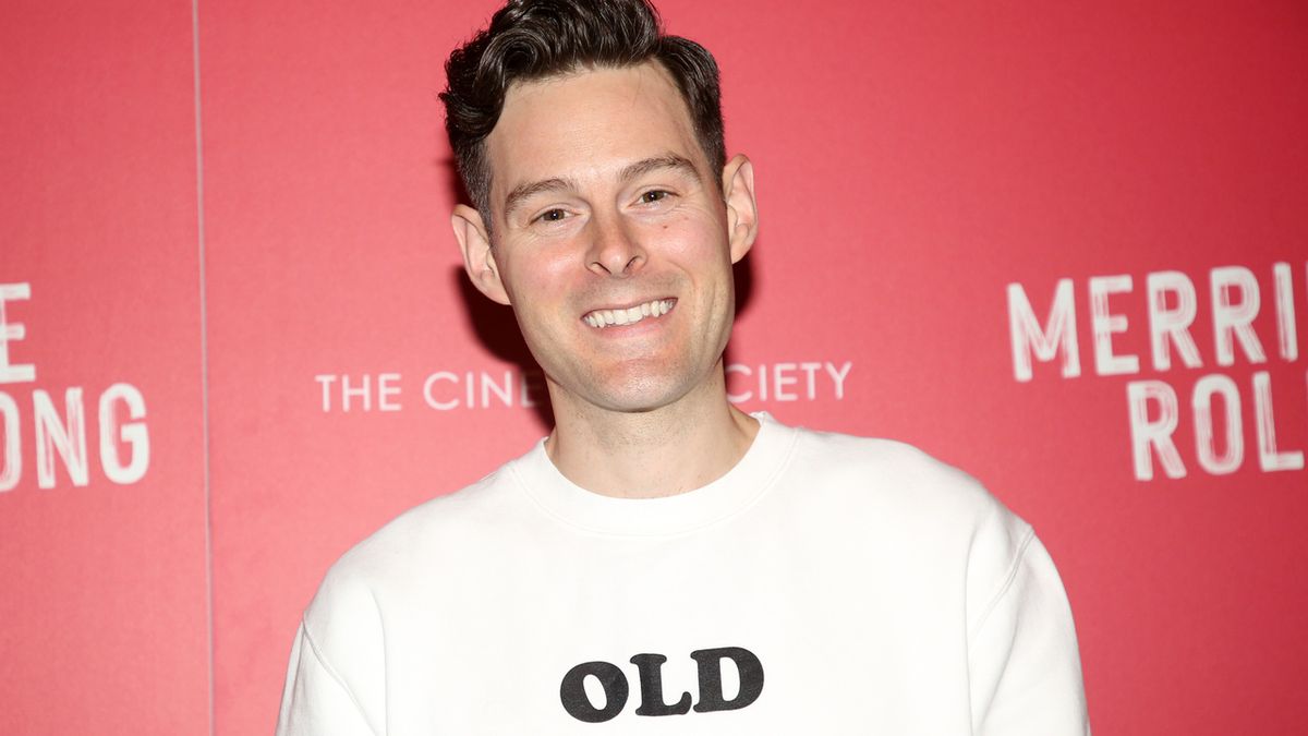 St Things Cast Evan Alexander Smith Will Join Cast of STRANGER THINGS: THE FIRST ...