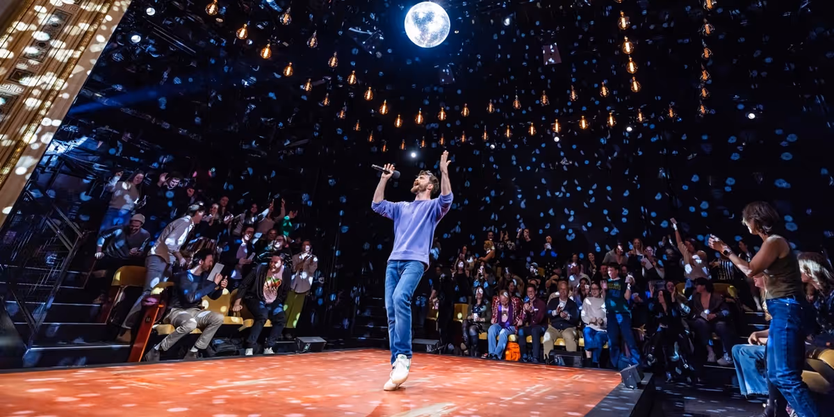 Exclusive: EVERY BRILLIANT THING’s Pre-Show: How It Works and Why Your ‘Vibes’ Matter to Daniel Radcliffe