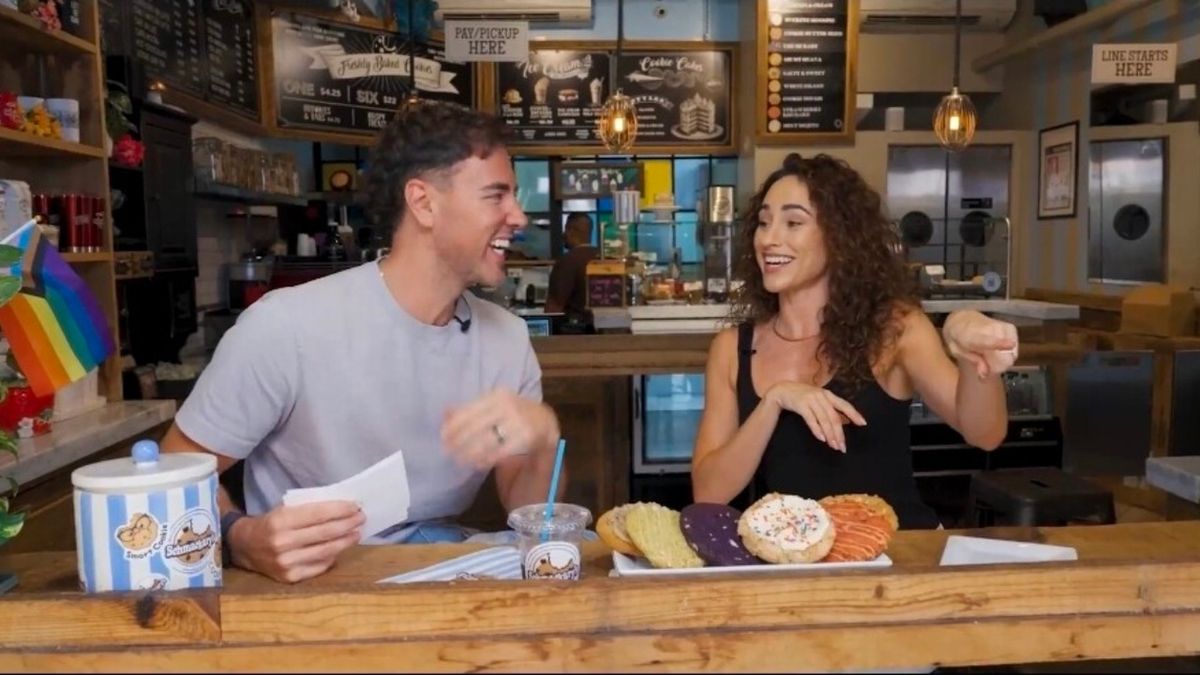 Exclusive: Sophie Carmen-Jones Sits Down at Schmackary’s For BROADWAY SCHNACKS Exclusive: Sophie Carmen-Jones Sits Down at Schmackary’s For BROADWAY SCHNACKS