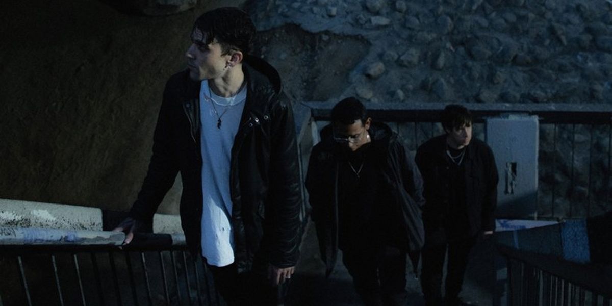 FEARING Share New Single for 'Gravity'
