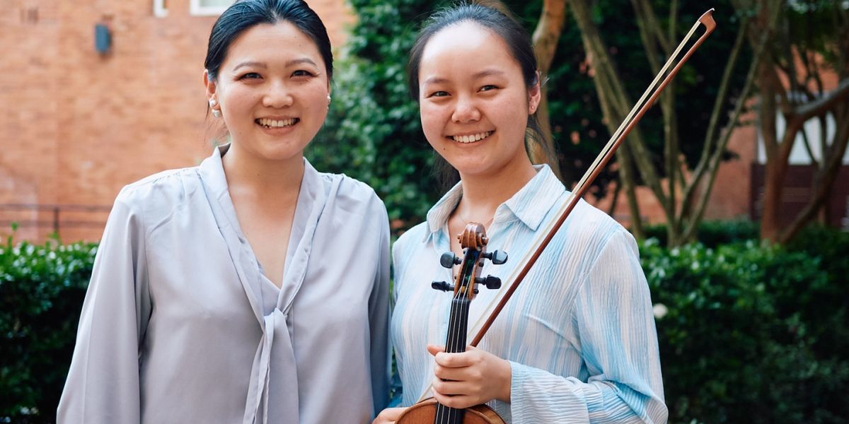 Australian Violinist Emily Sun Presents Famous Violin to 2024 KPO Concerto Competition Winner