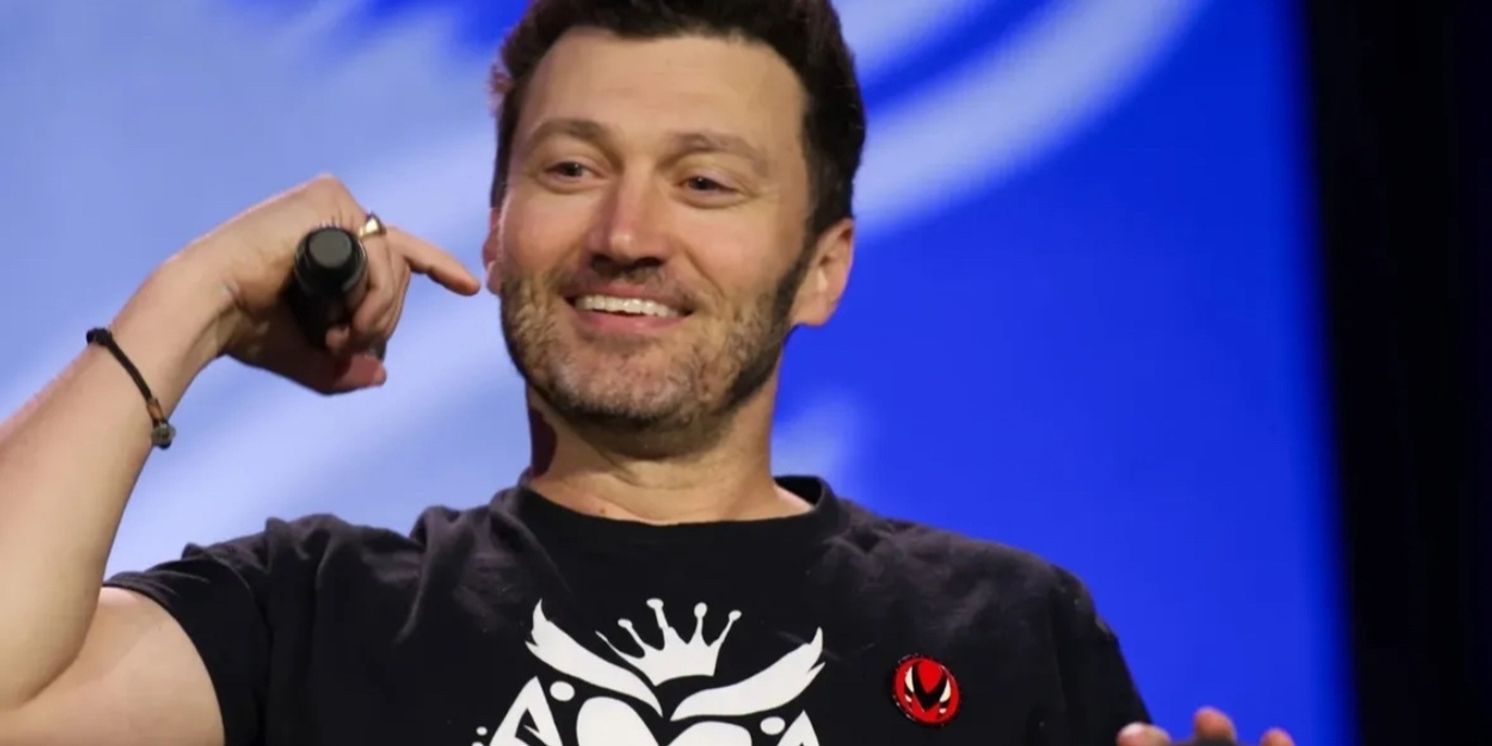 Bryce Pinkham, Alex Brightman, and More Talk Musicals and Theatre at FanX  Image