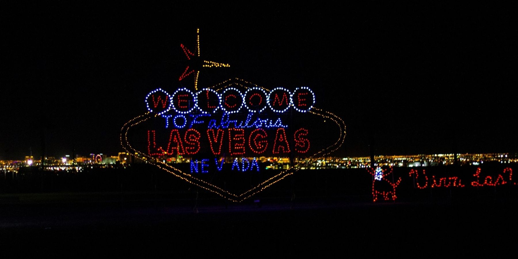 Feature: 25 Years Of Merry & Bright: GLITTERING LIGHTS Returns