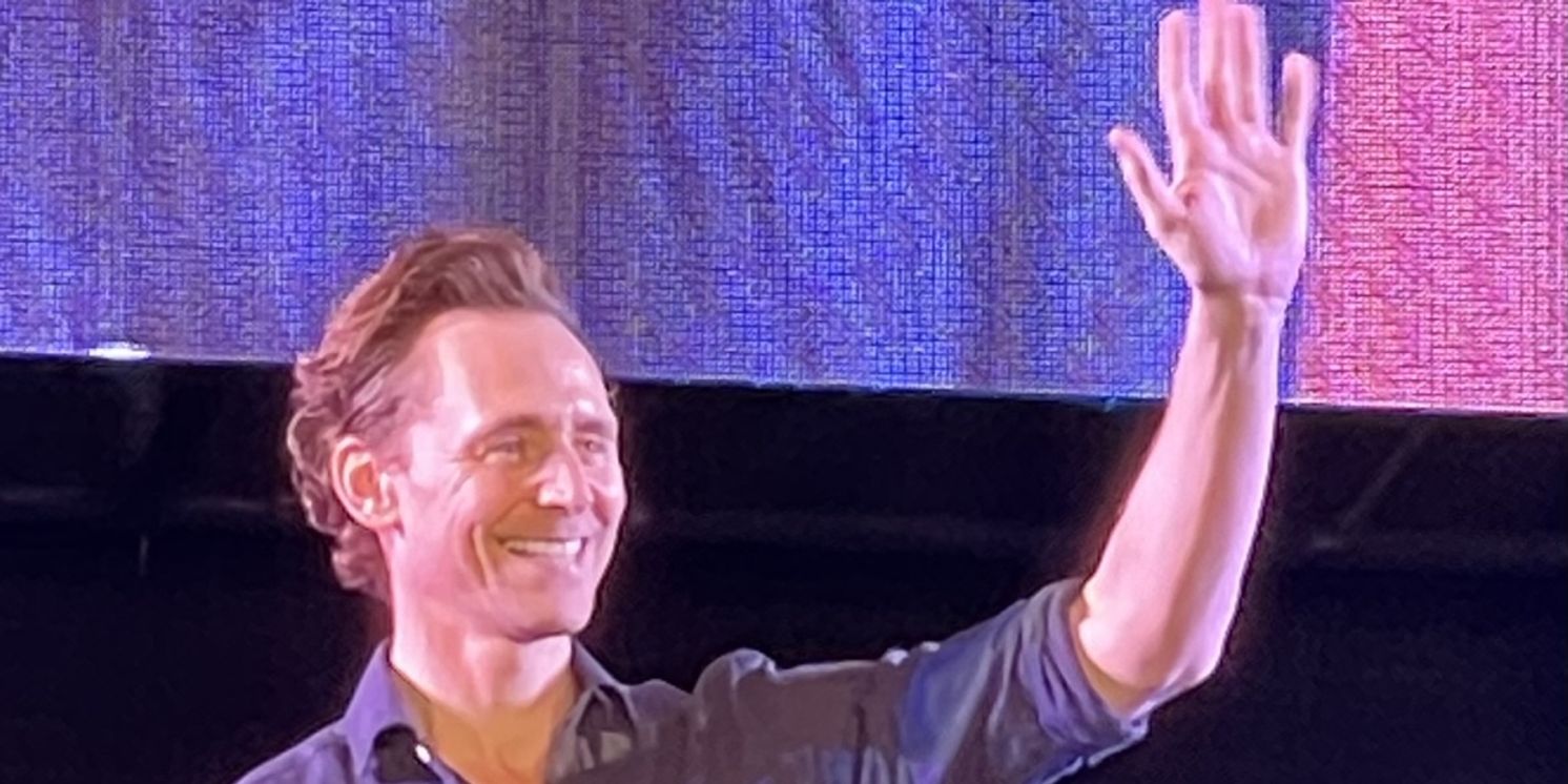 Feature: 'I AM LOKI' - TOM HIDDLESTON at TOKYO COMIC CON 2023 of CELEBRITY STAGE  Image