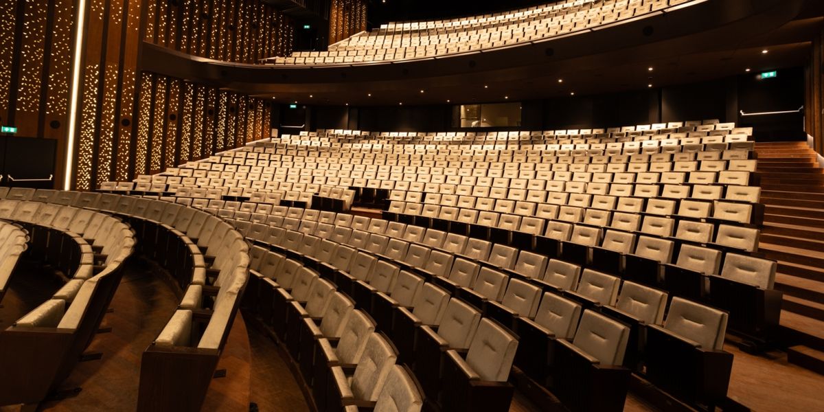 Feature: KONING WILLEM ALEXANDER OPENT HET NIEUWE THEATER OP VRIJDAG 1 MAART!