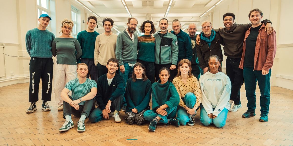 Full Cast and Creative Team Set For MACBETH Starring Ralph Fiennes and Indira Varma