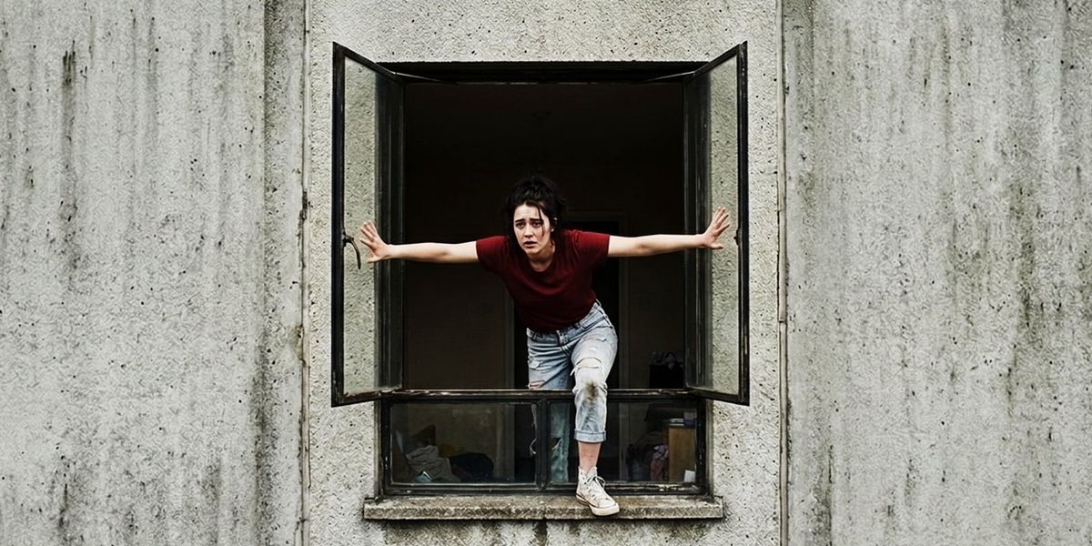 Full Cast Set For FIREBIRD at Southwark Playhouse Borough