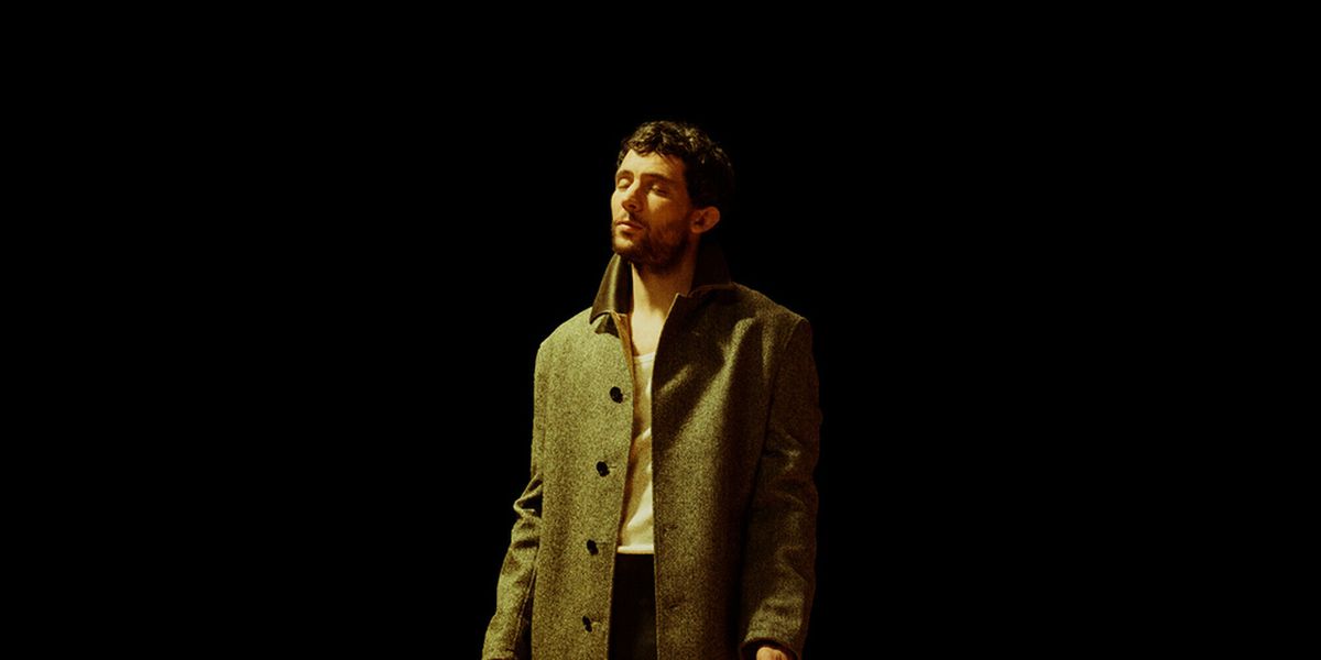 Full Cast Set For GOLDEN BOY  at Almeida Theatre