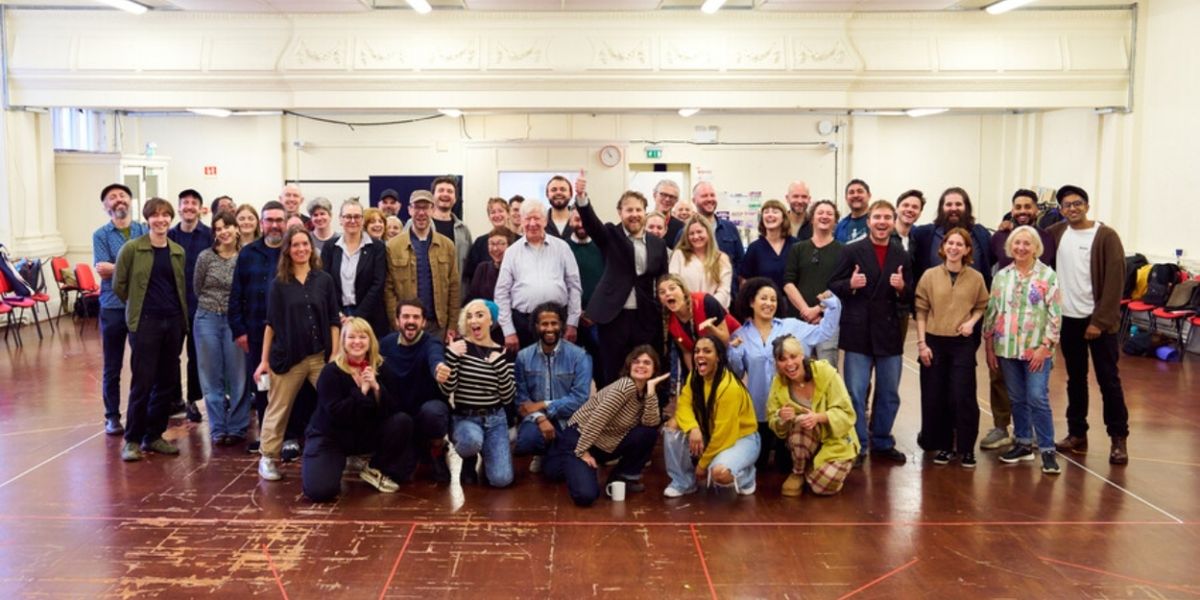 Full Cast Set For The RSC's  TWELFTH NIGHT