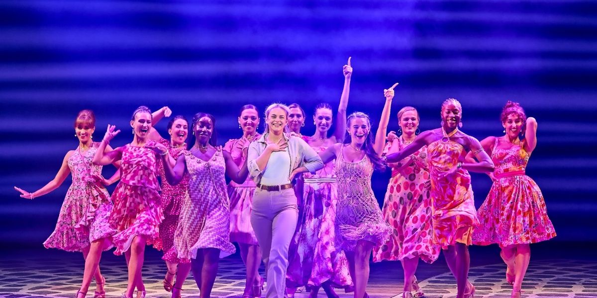Full Cast Set For the New UK Tour of MAMMA MIA!