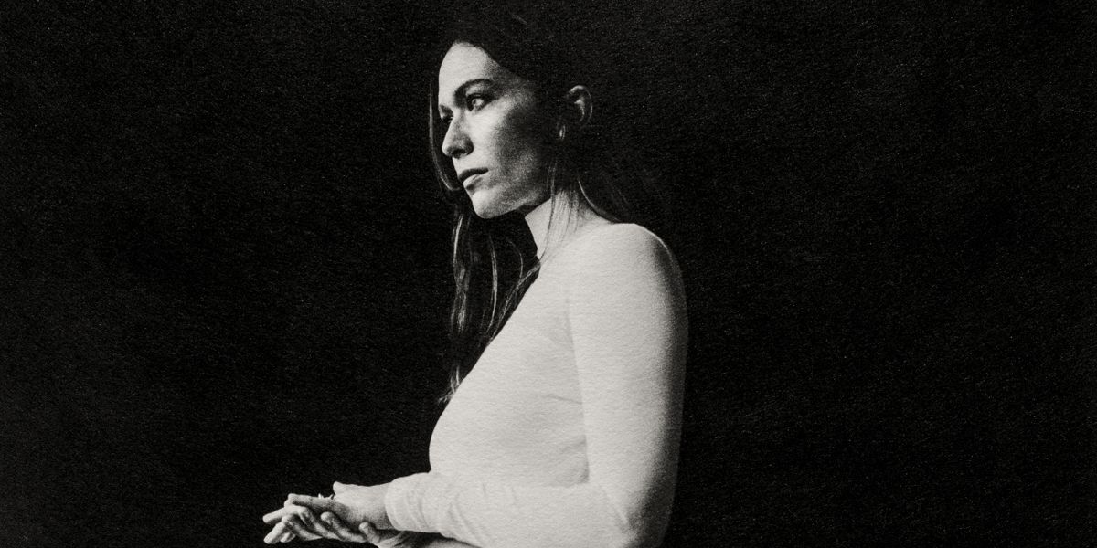 GHOSTLY KISSES Share New Single 'Golden Eyes'