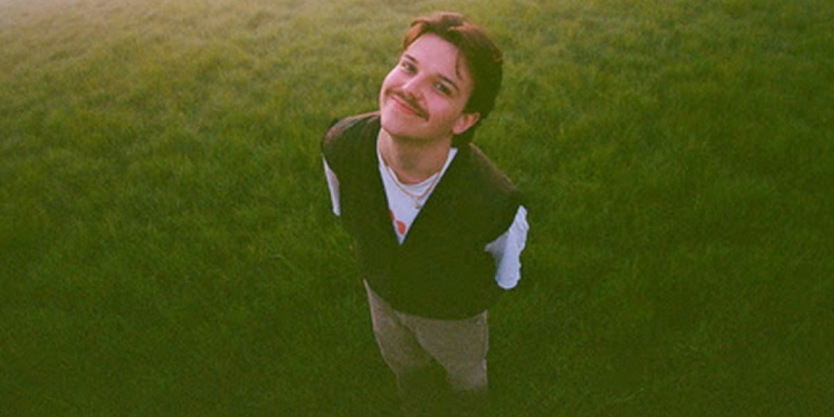 Gareth Donkin Shares New Single 'Tell Me Something'