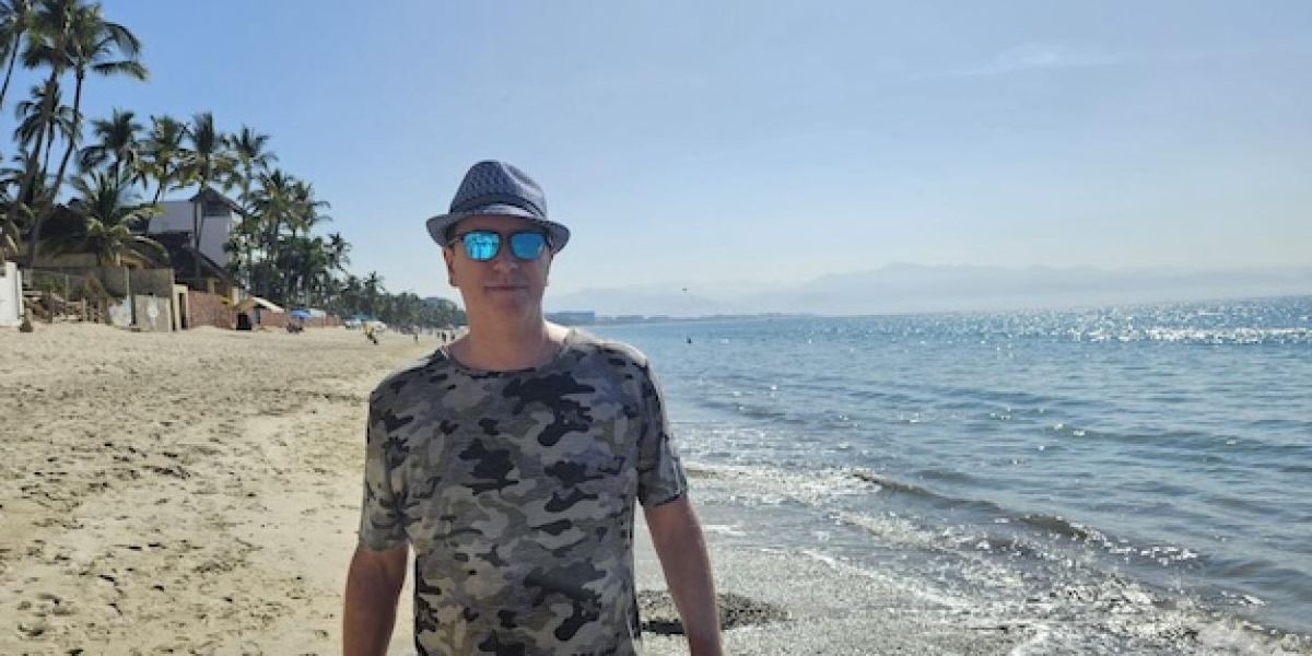Garett Gunderson Releases New Album ANYWHERE ANYTIME