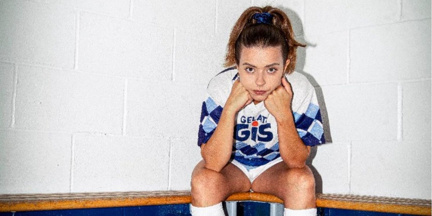 Giulia Tess Shares Emotive Electronica 'Gloves'  Image