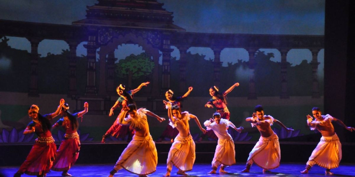 Guru Ranjana Gauhar Leads Utsav Society into the Twentieth Year of Saare Jahan Se Accha