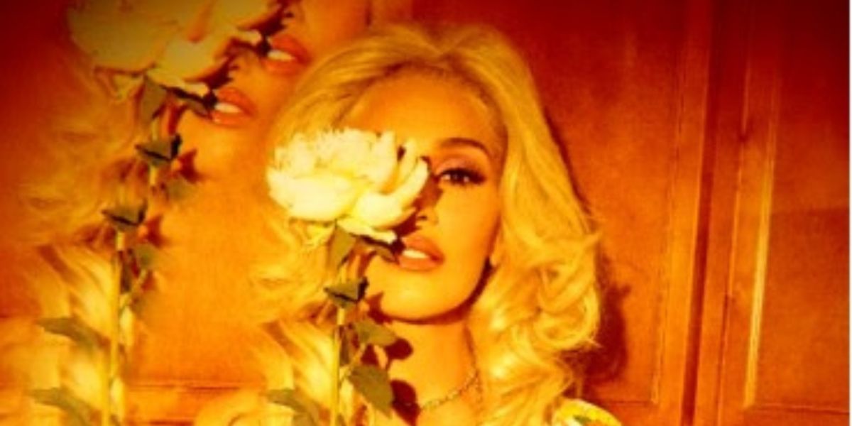 Gwen Stefani Releases New Album 'Bouquet'