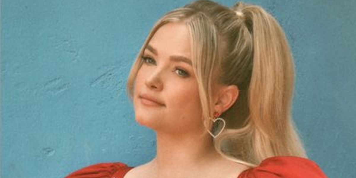Hailey Whitters Announces New EP 'I'm In Love'