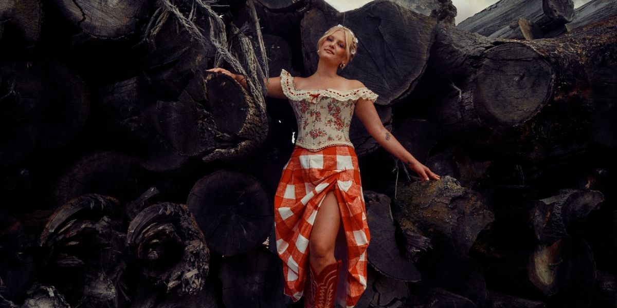 Hailey Whitters Releases 'Prodigal Daughter' Featuring Molly Tuttle
