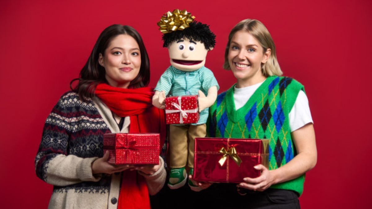 HEART FELT HOLIDAY to Open at The Improv Centre