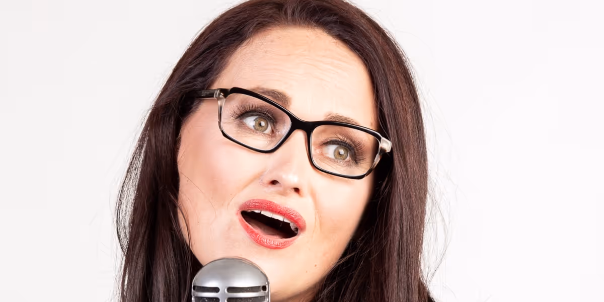 Helene Bester Pays Tribute To Nana Mouskouri